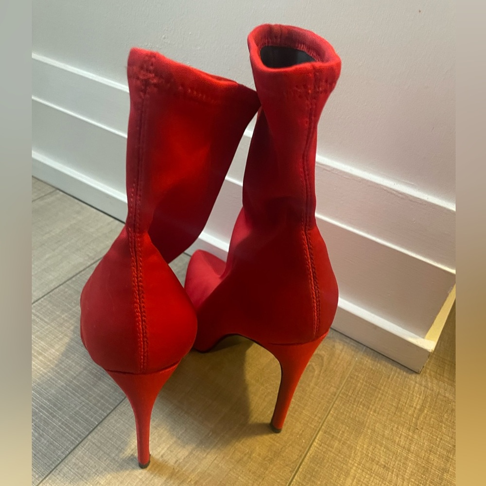 Boots red silk - Picture 13 of 13
